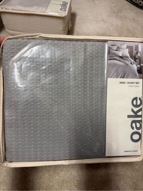 Oake King Duvet Set - Gray